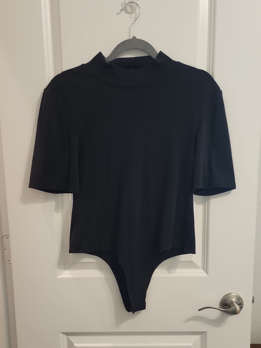 Steve Madden Black Short-Sleeve Mock Neck Bodysuit Large